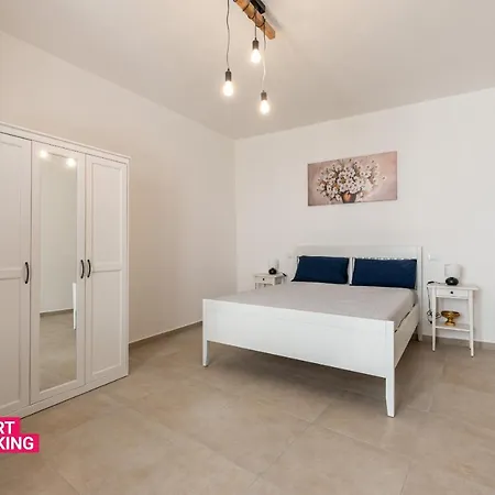 Apartment Casa San Giosafat A Ballaro By Wonderful Italy